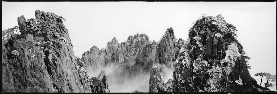  : Huang Shan China Snow in the sacred mountains of mist : Jay Colton Photography