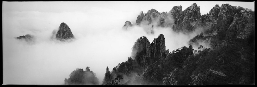  : Huang Shan China Snow in the sacred mountains of mist : Jay Colton Photography